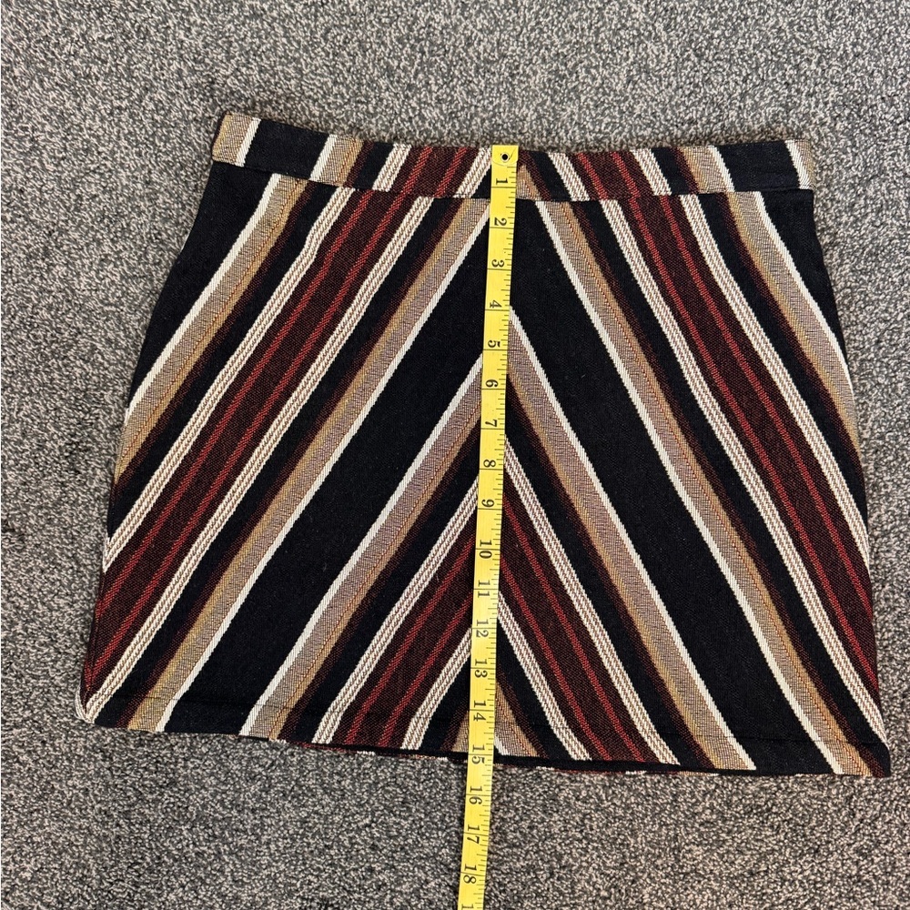 Top Shop Chevron Striped Black Red Taupe Women's Skirt Bold and Chic size 6 - Picture 11 of 11